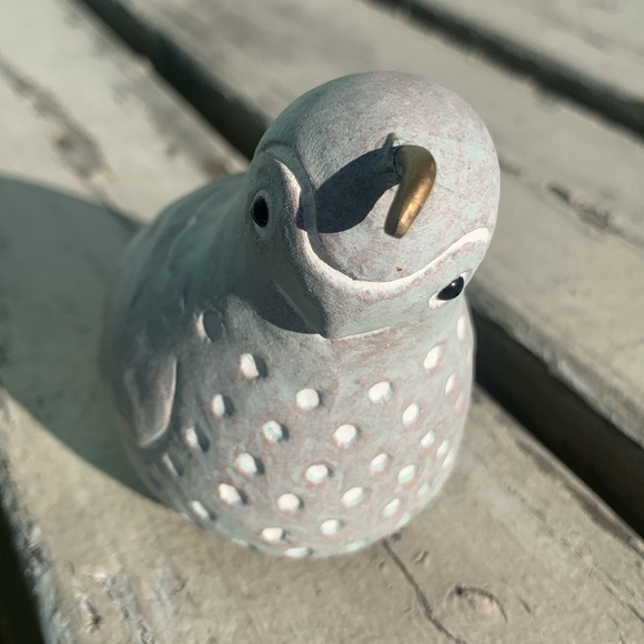 Quail Isabell Bloom sculpture 1986 with flaws - Picture 4 of 13